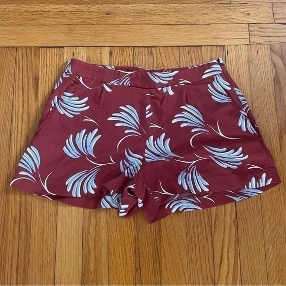 LOFT Tropical Red Blue Palm Short Size 6